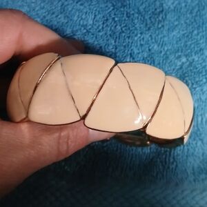Cream and Gold Stretch Bracelet